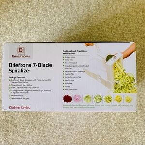 EUC Brieftons 7-Blade Vegetable Spiralizer In Box with Instruction Manual